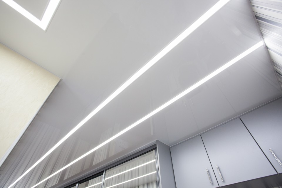 Заказать световые потолки с линией света в г. Шилка